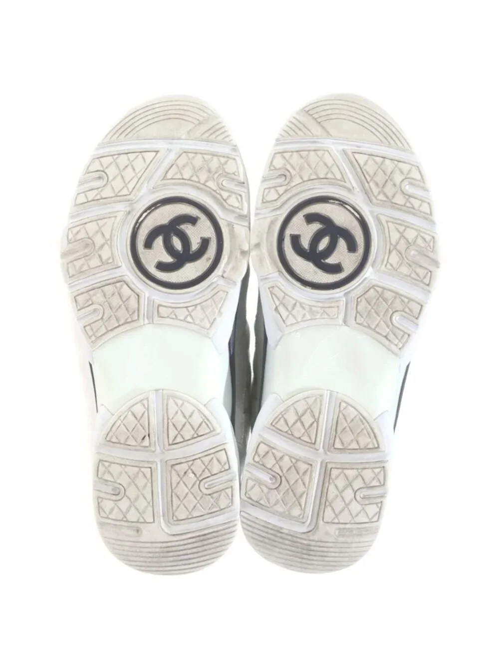 Chanel Logo CC Quilted Leather Suede Low Cut Sneakers 36 White